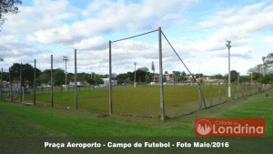 praca-nishinomiya-campo-de-futebol  