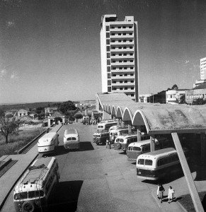 quarta-rodoviaria-de-londrina-por-yutaka-yasunaka-02 